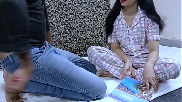 Mosi Ki Ladki Ko Nanga Karke Choda, Ghar Mein Chudai Ka Maza.
